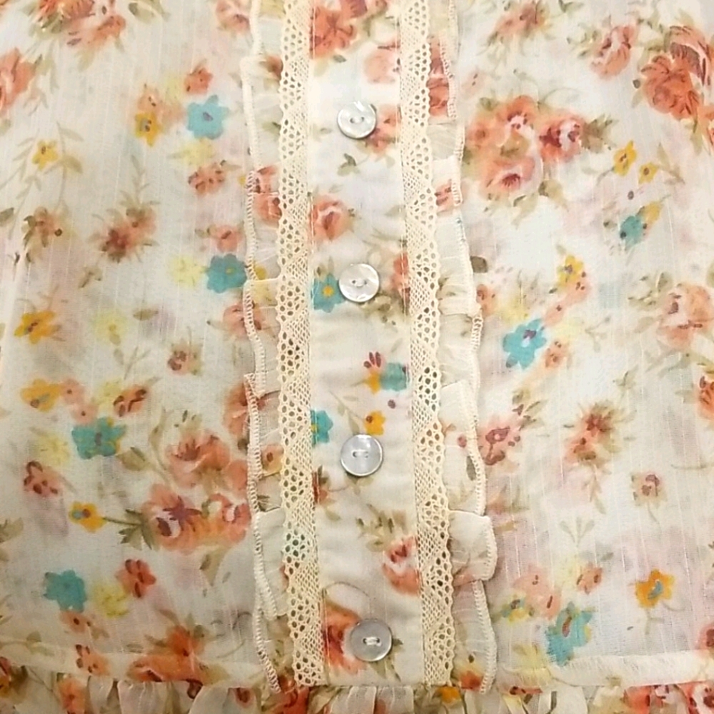 Iris Basic Sheer Flowered Top - image 3